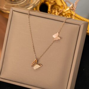 Collar mariposa doble
