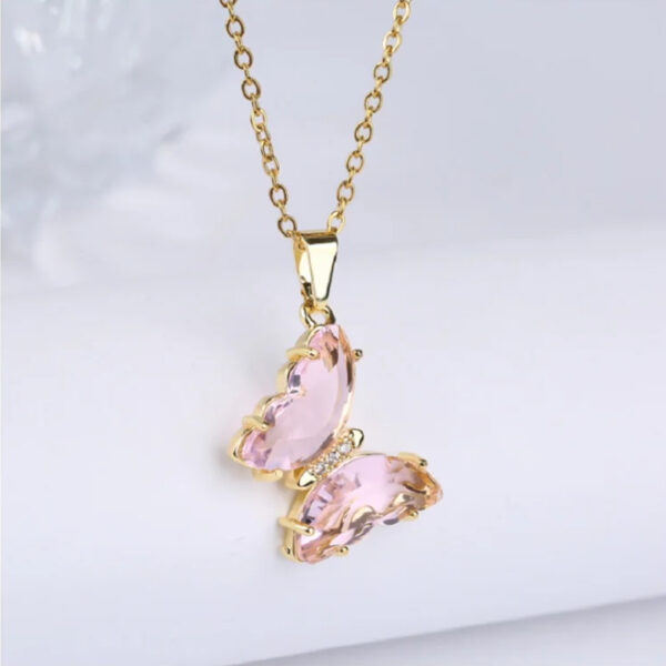 Collar mariposa de cristal