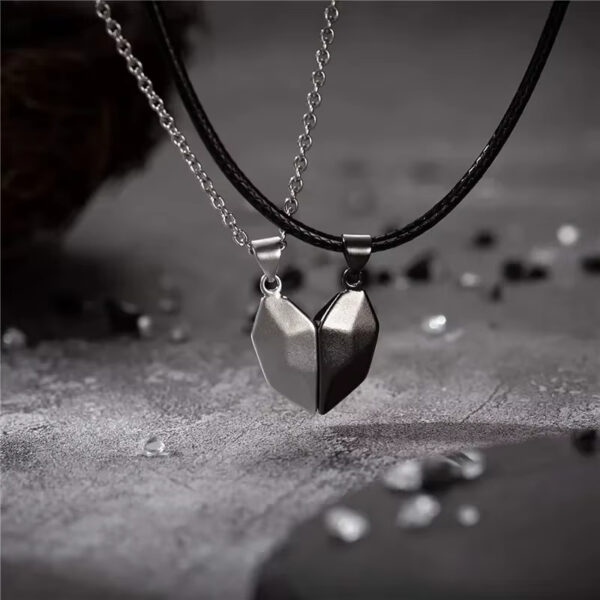 Collar dúo corazón con imán - Imagen 3